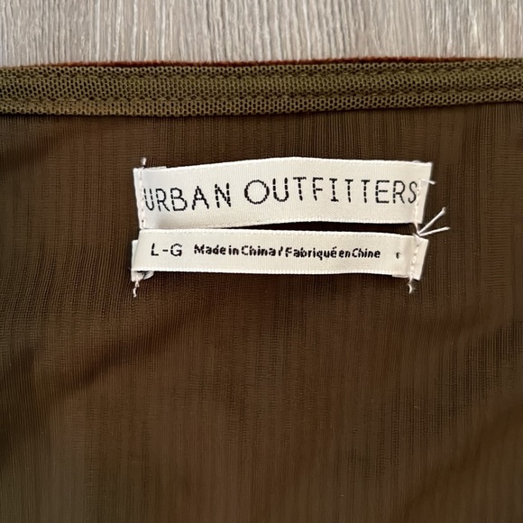 Urban outfitters top . Size L- G - Picture 2 of 7